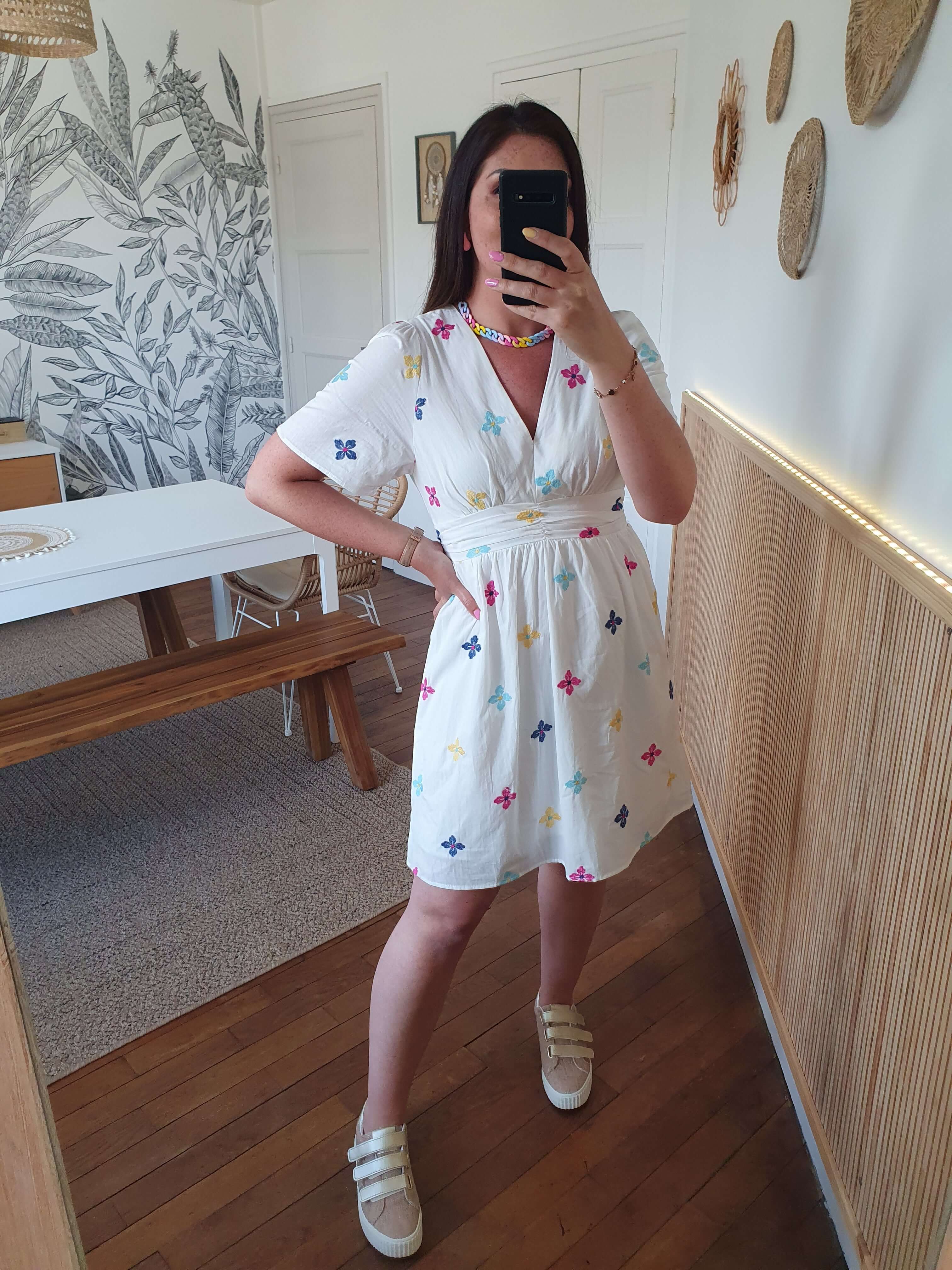 Robe tour de cou courte en wax ; The Signature Dress Robe tour de cou courte en wax ; The Signature Dress