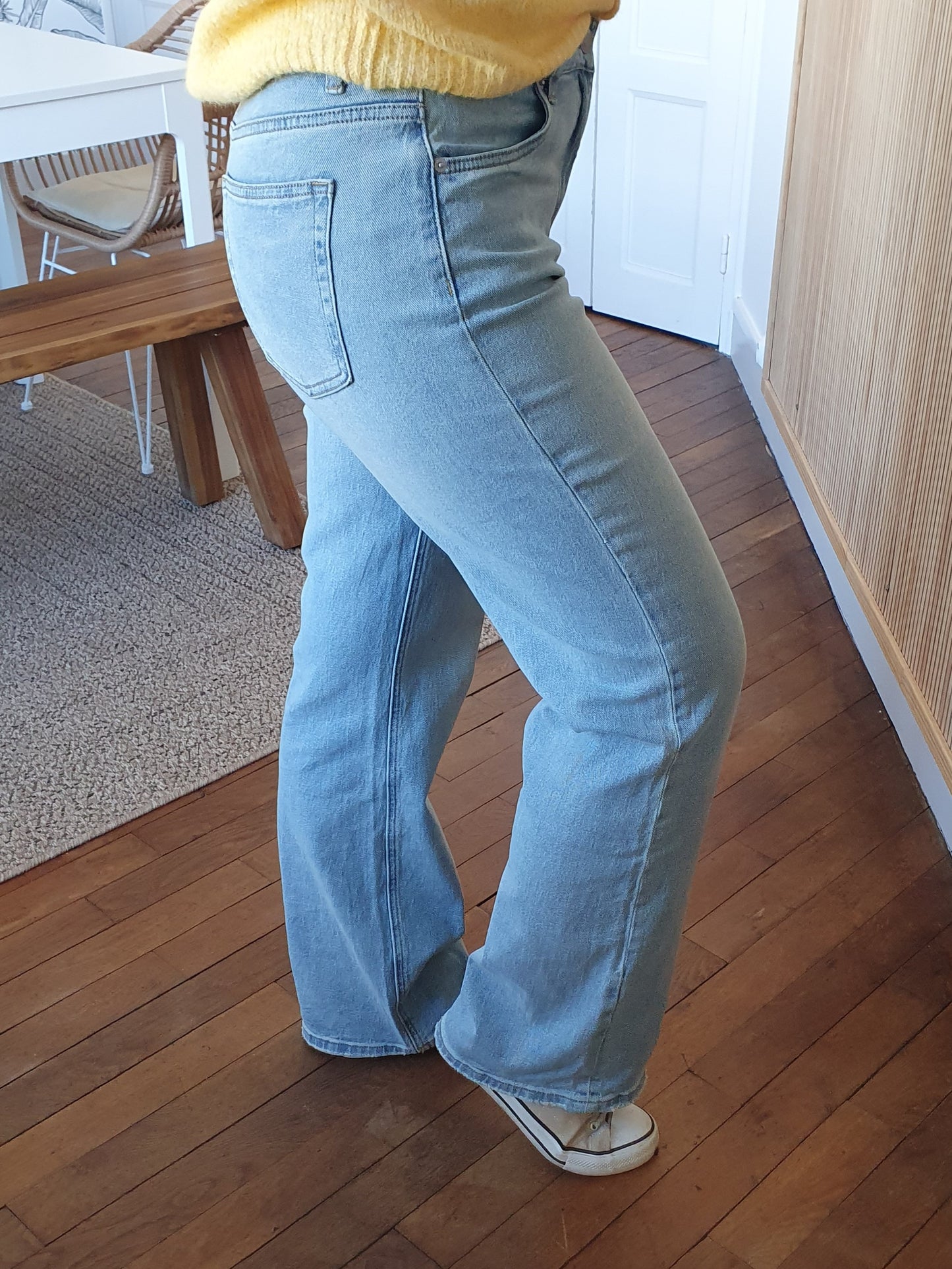 Jean femme coupe wild bleu clair jambes larges taille haute