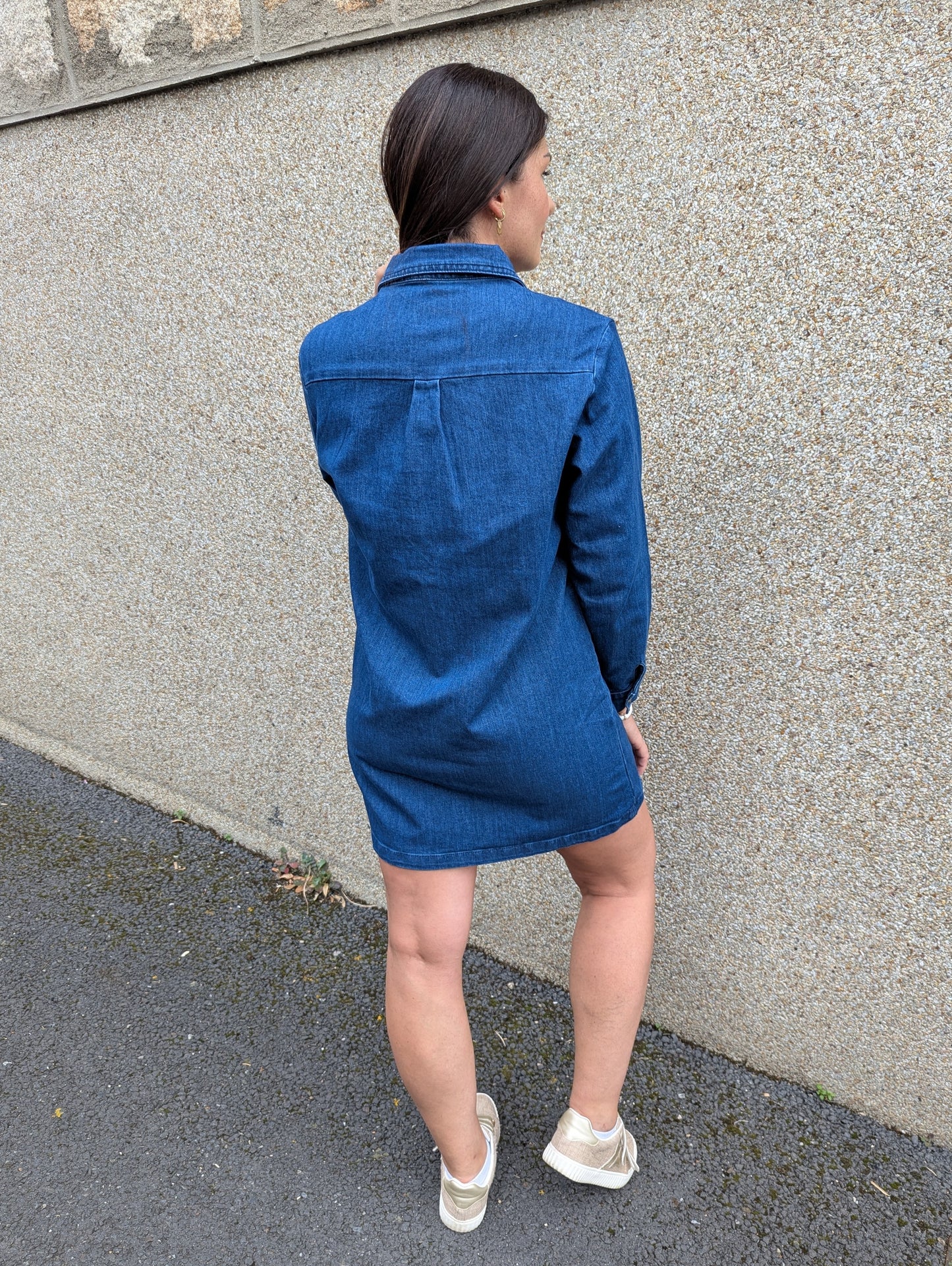 Robe en jean denim foncé coeur doré sur poche