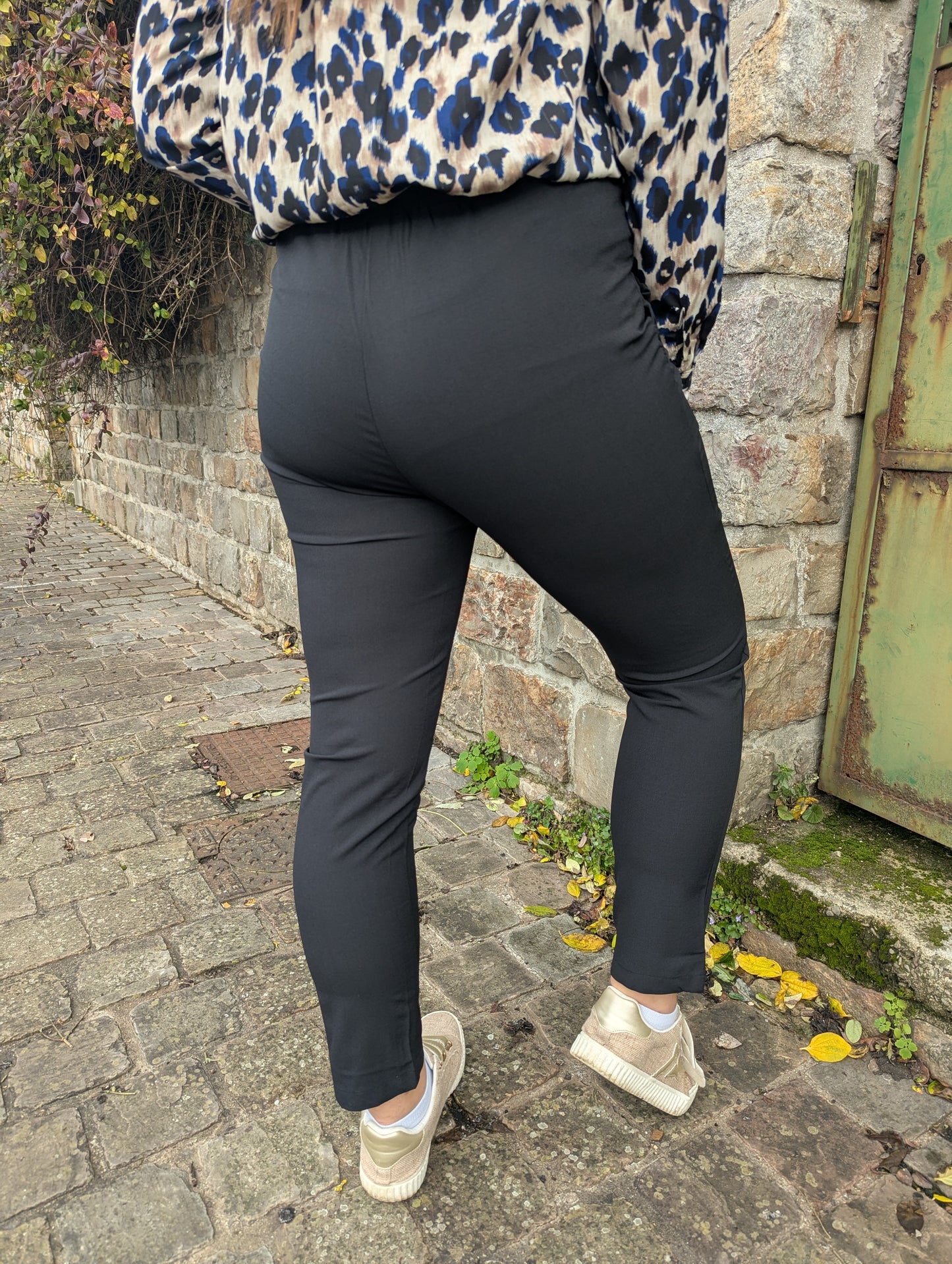 Pantalon noir femme avec noeud devant style décontracté