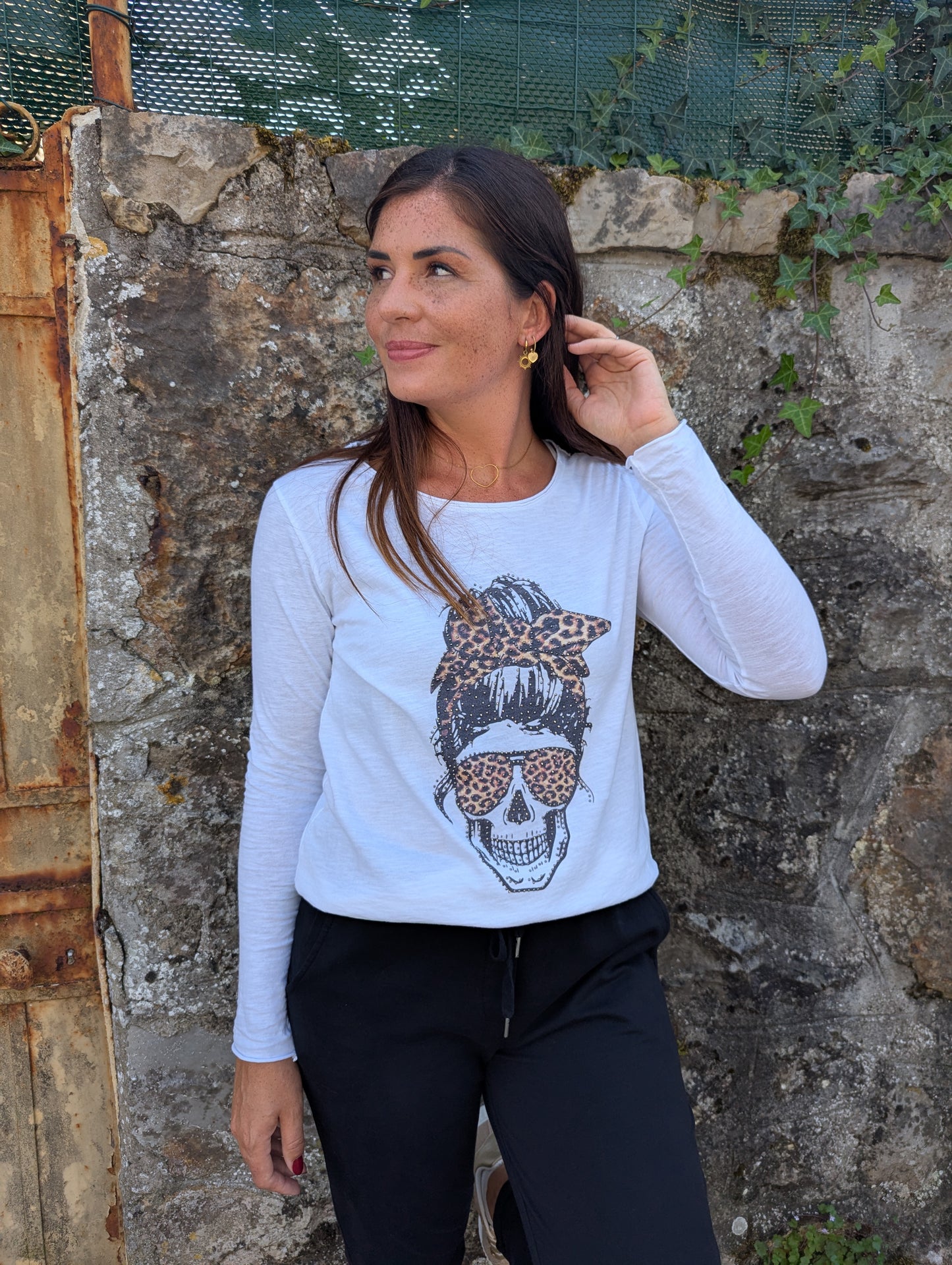 T-shirt manches longues tête de mort léopard strass