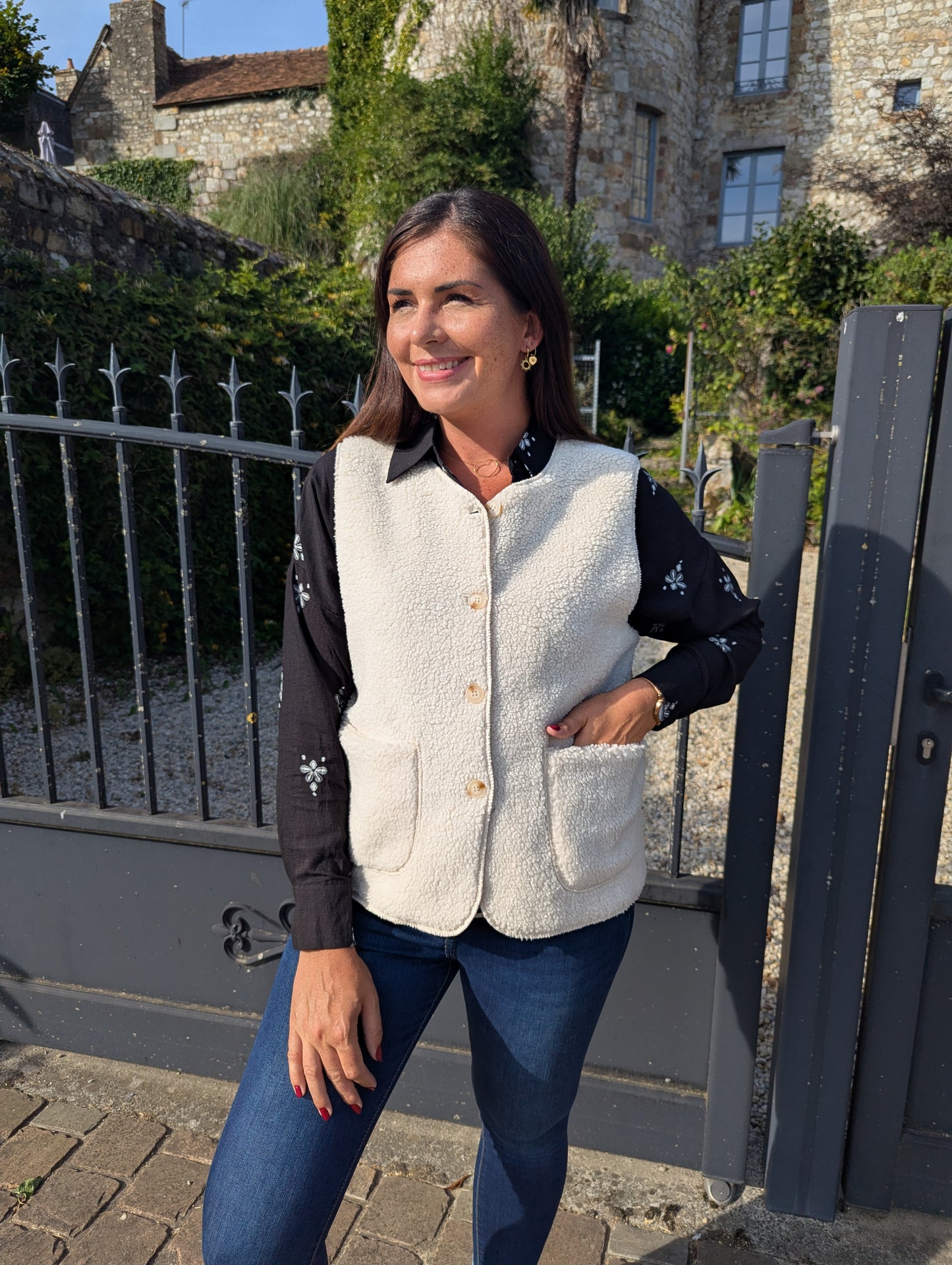 Gilet moumoute blanc écru sans manches femme