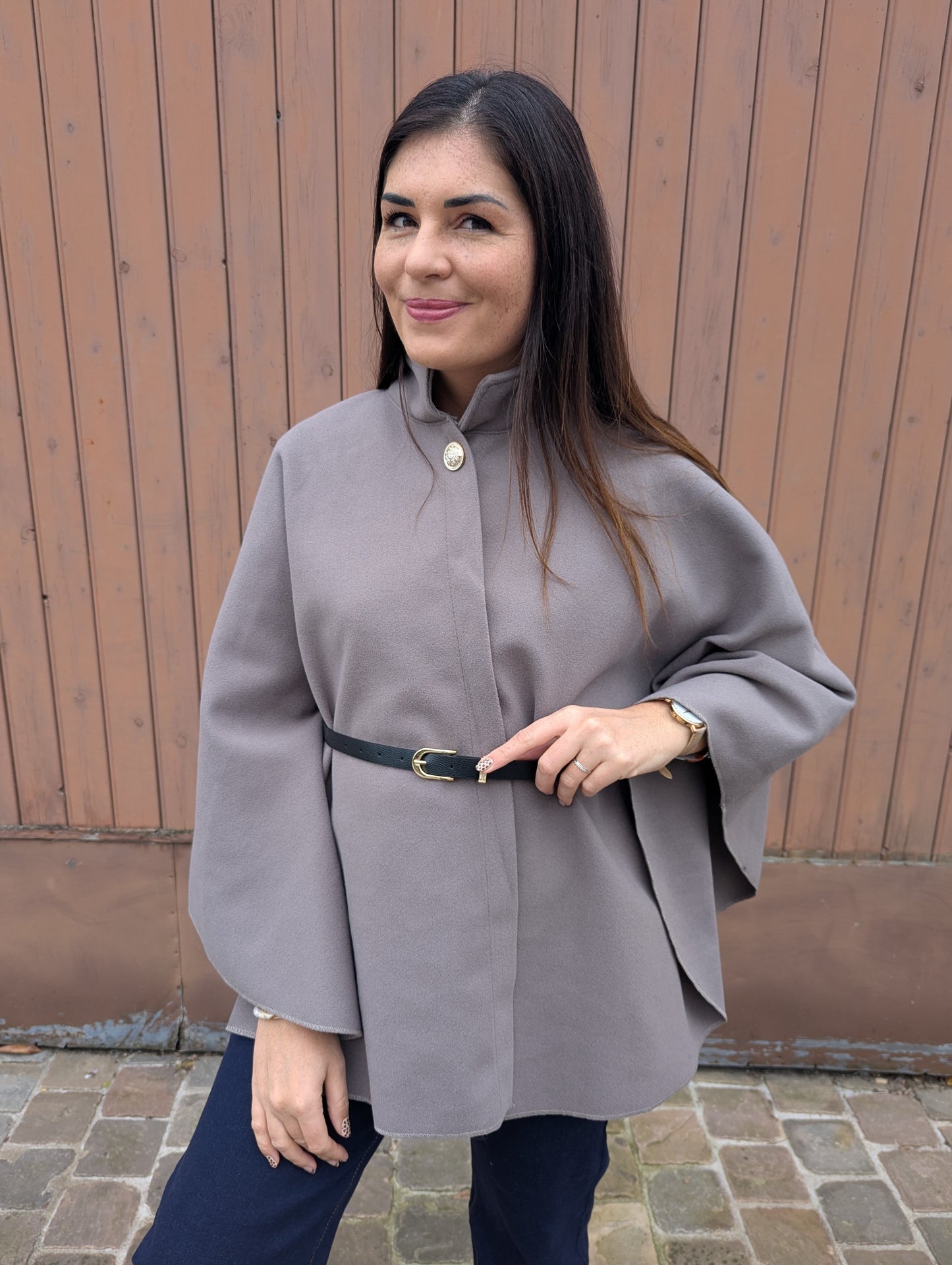 Cape poncho taupe avec ceinture fine mode femme