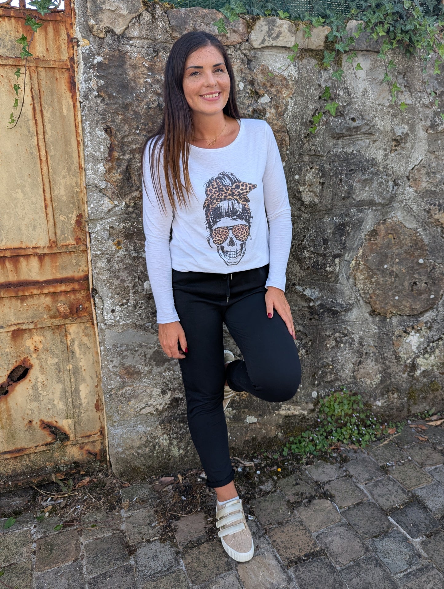 T-shirt manches longues tête de mort léopard strass
