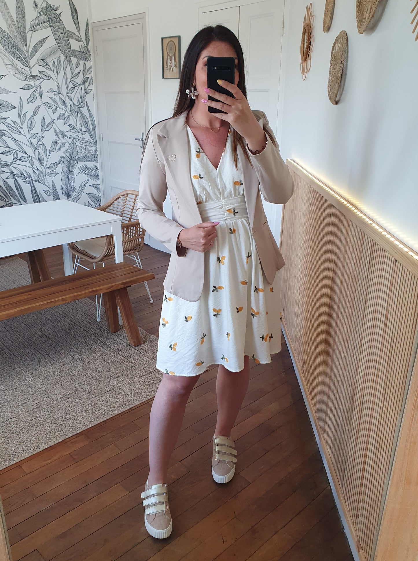 Blazer uni beige avec coeur doré veste de tailleur cintrée