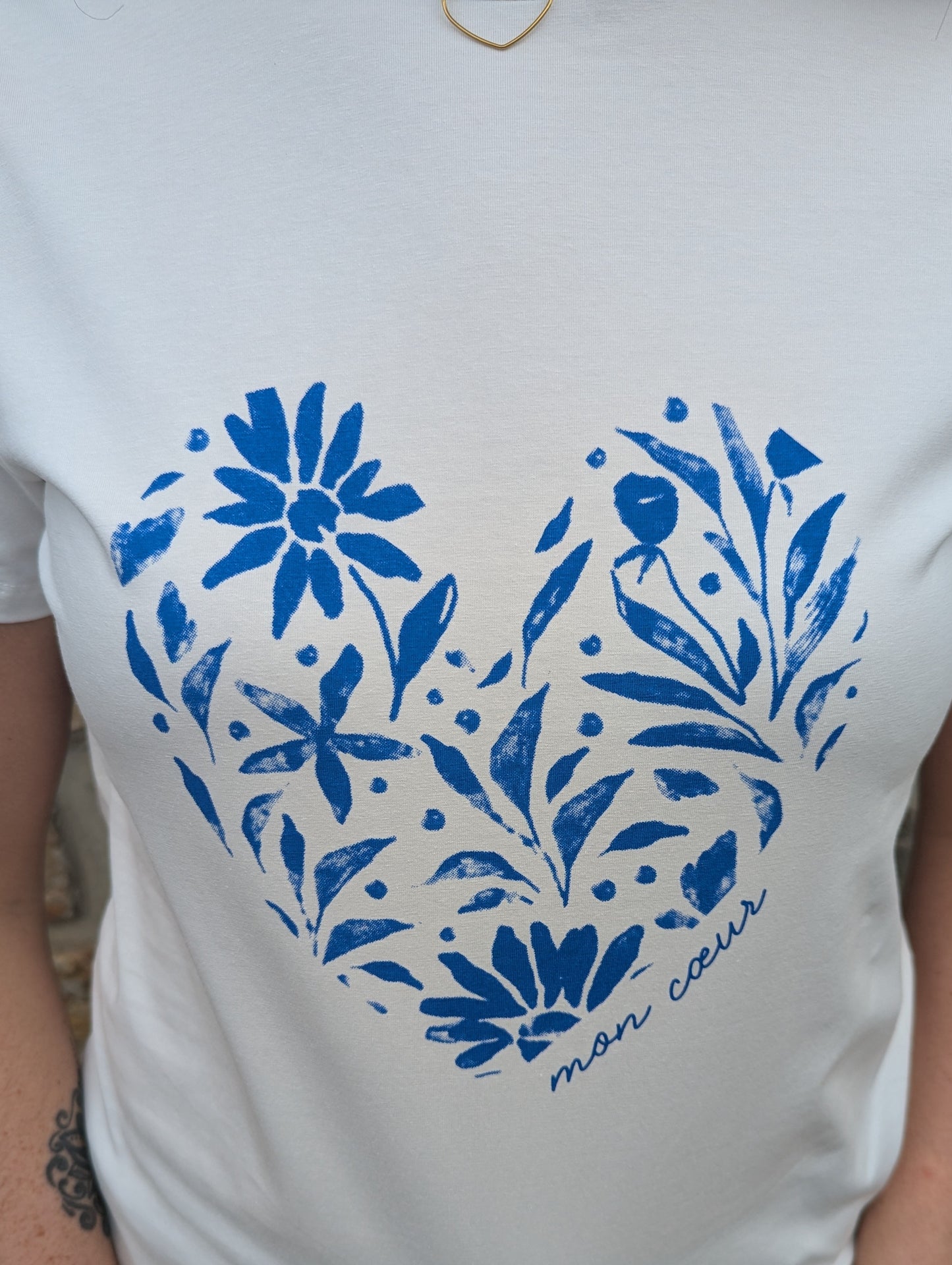 T-shirt mon coeur blanc et bleu pour femme col en v