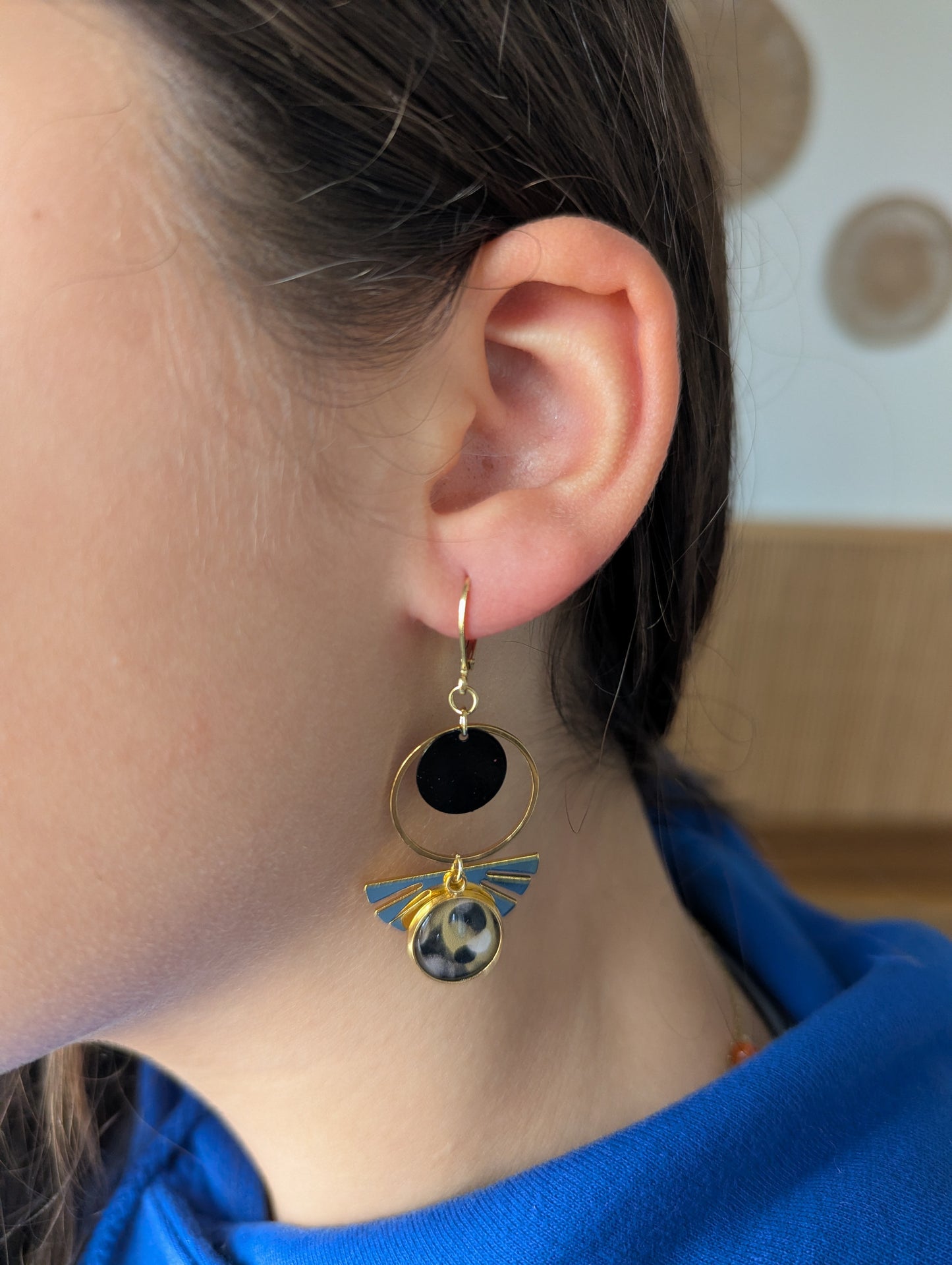 Boucles d'oreilles Isis chimère doré asymétrique