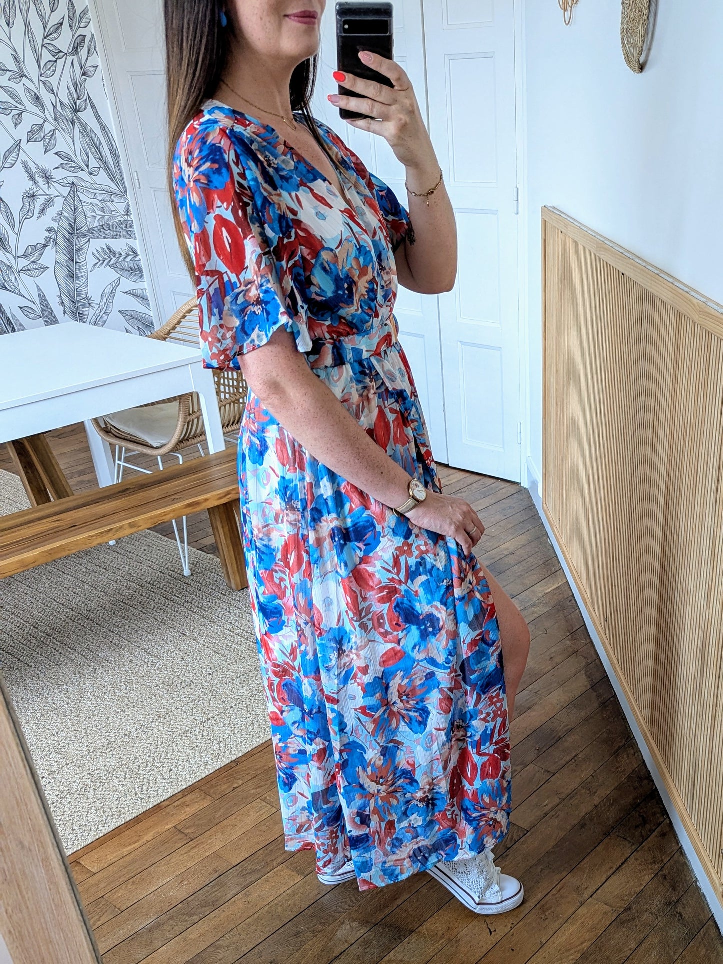 Robe longue fleurie bleu rose rouge avec ceinture et fente