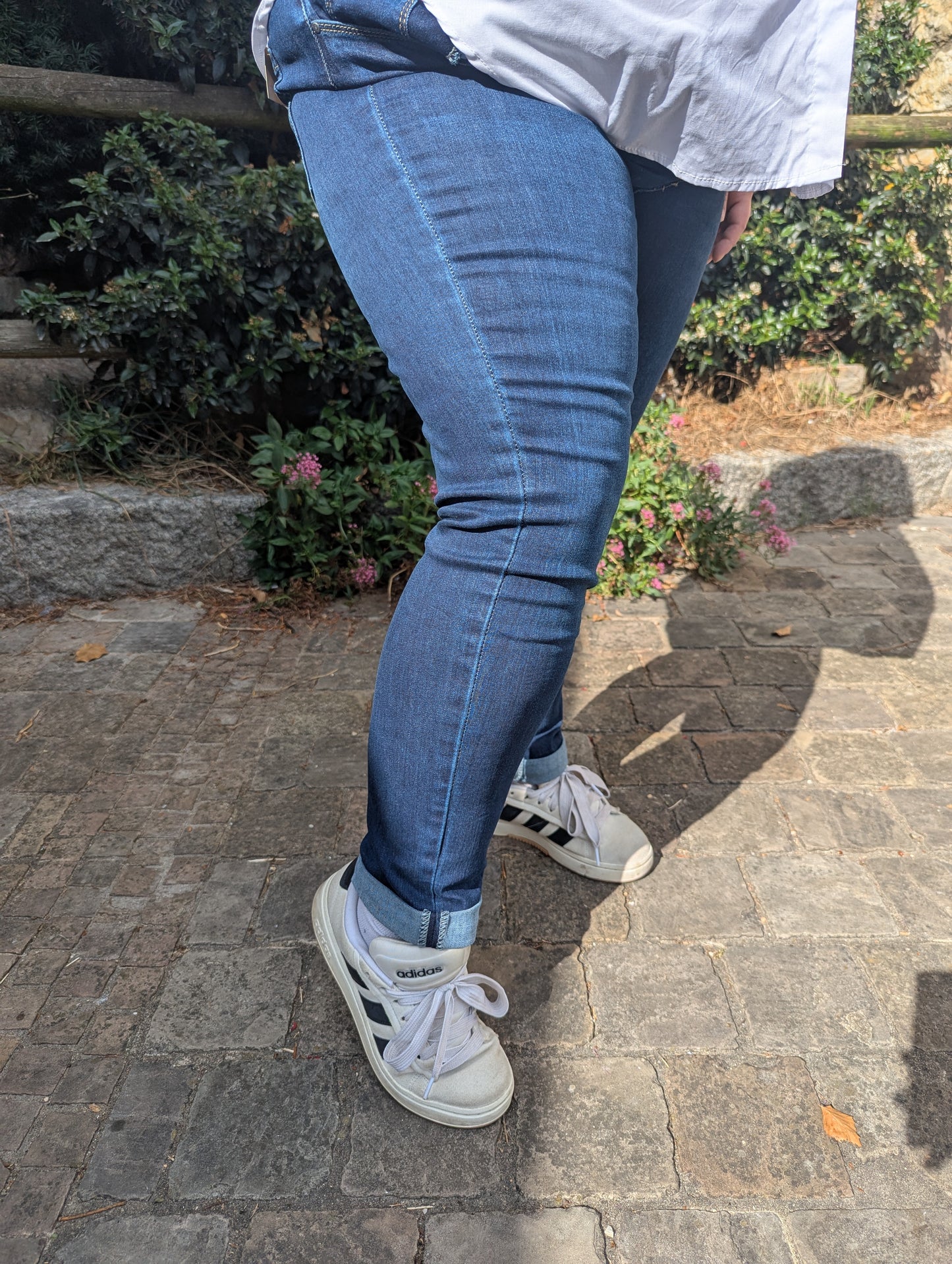Jean femme coupe slim bleu foncé taille haute stretch