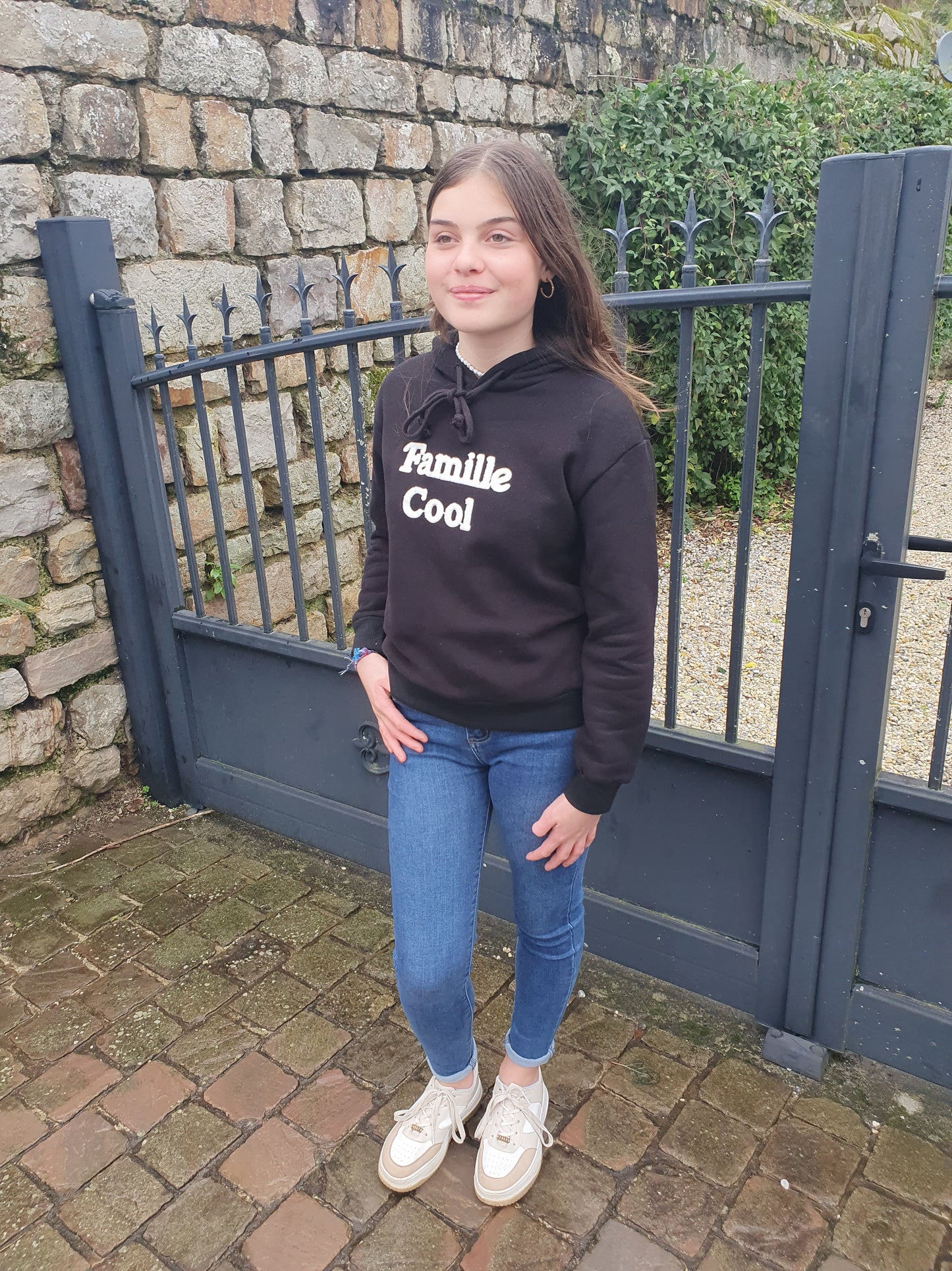 Sweat famille cool noir et blanc avec capuche pour fille