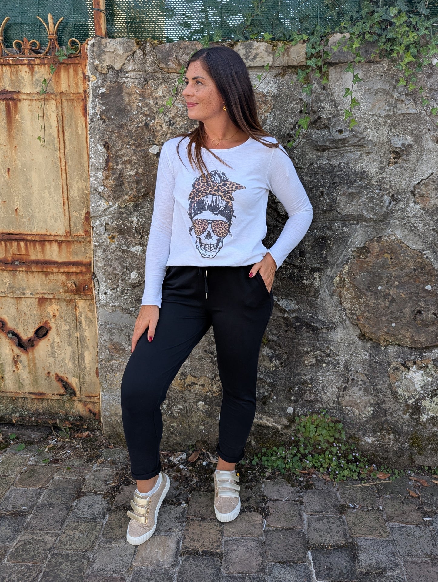T-shirt manches longues tête de mort léopard strass
