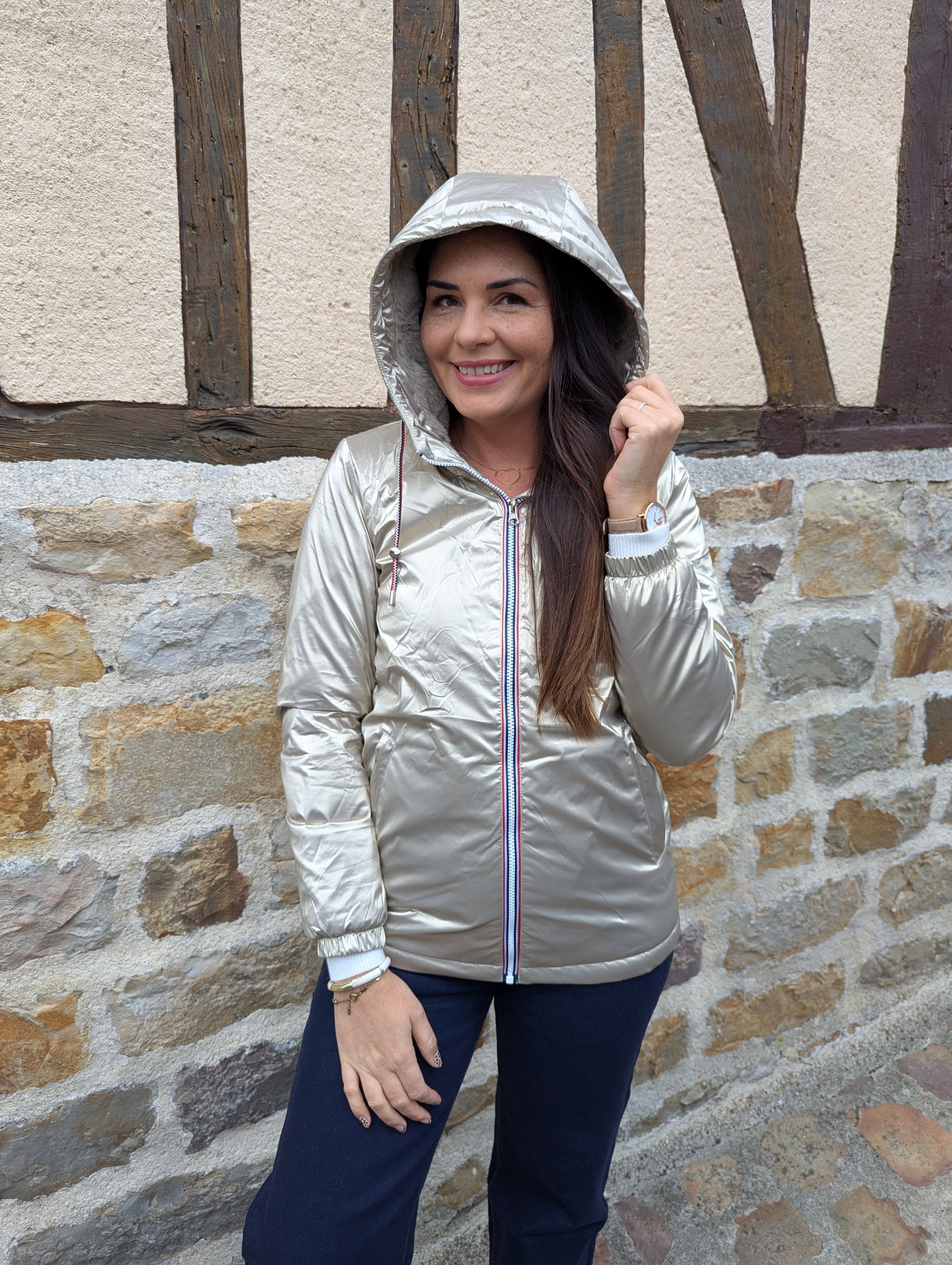 Parka fourrée doré et beige imperméable avec capuche
