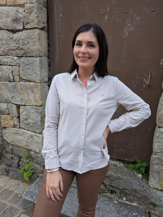 Chemise rayée marron et blanc coeur brodé poche