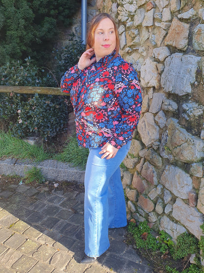 Chemise fluide noire motif fleurs pour femme grande taille