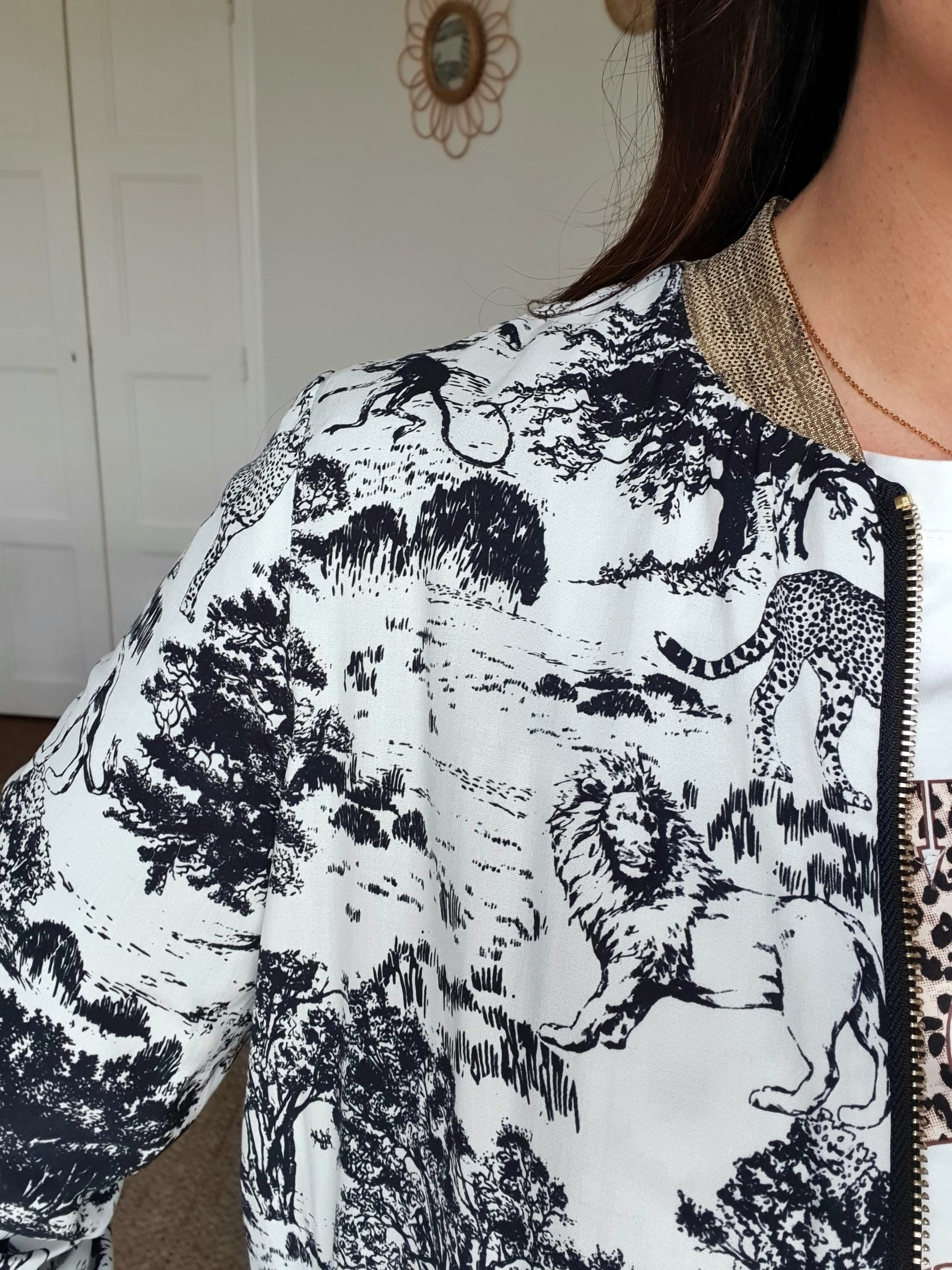 Bomber femme jungle noir et blanc détails dorés poches