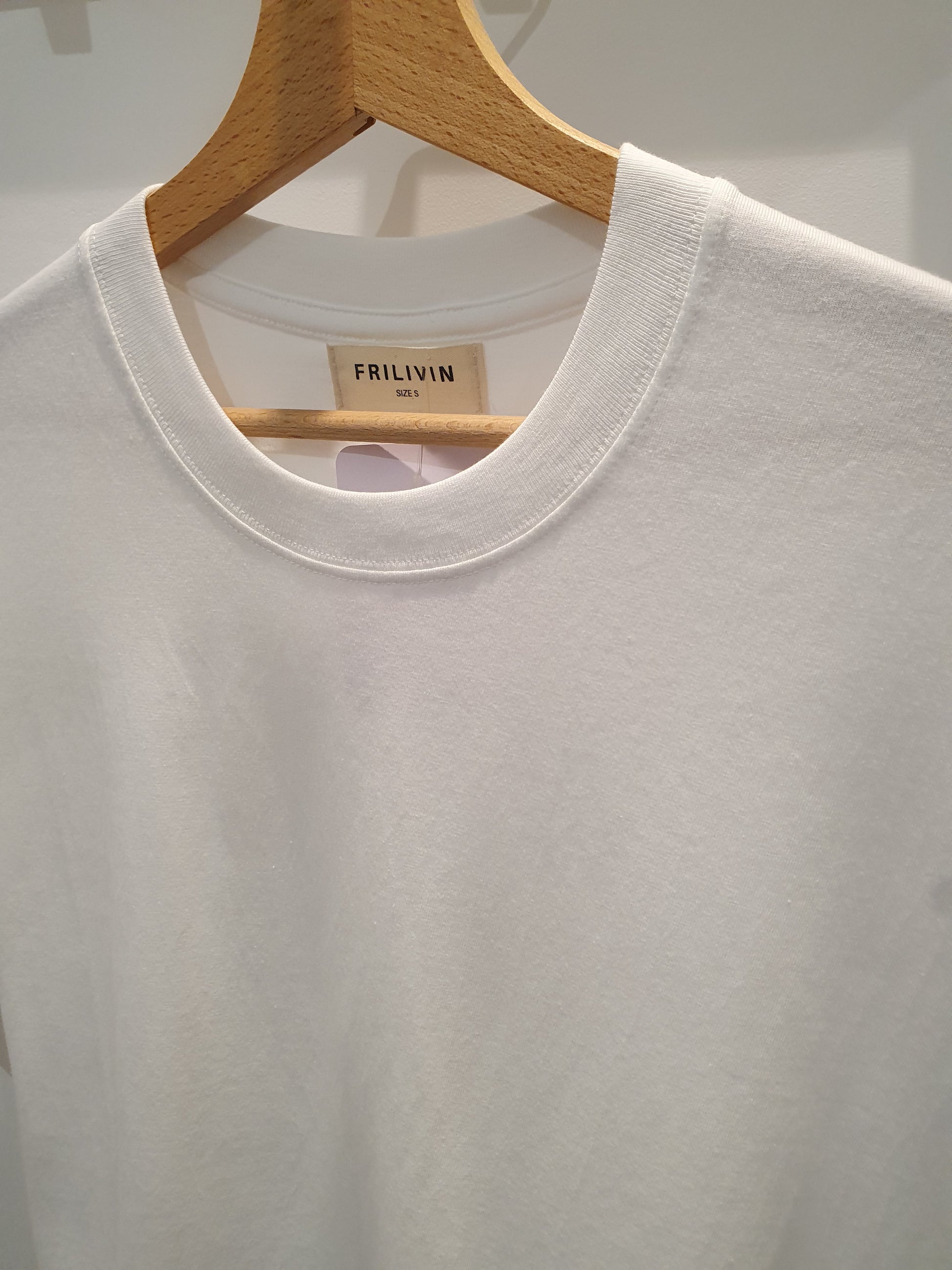 T-shirt uni blanc pour homme coupe basique en coton