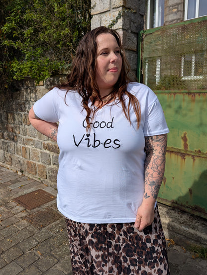 T-shirt GOOD VIBES Curvy (noir)