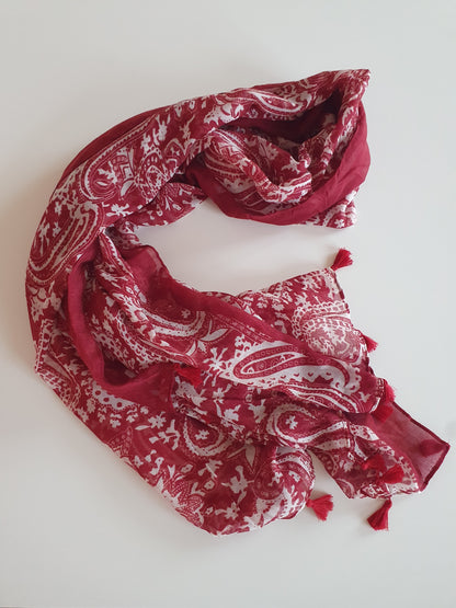 Foulard bordeaux avec pompons femme printemps