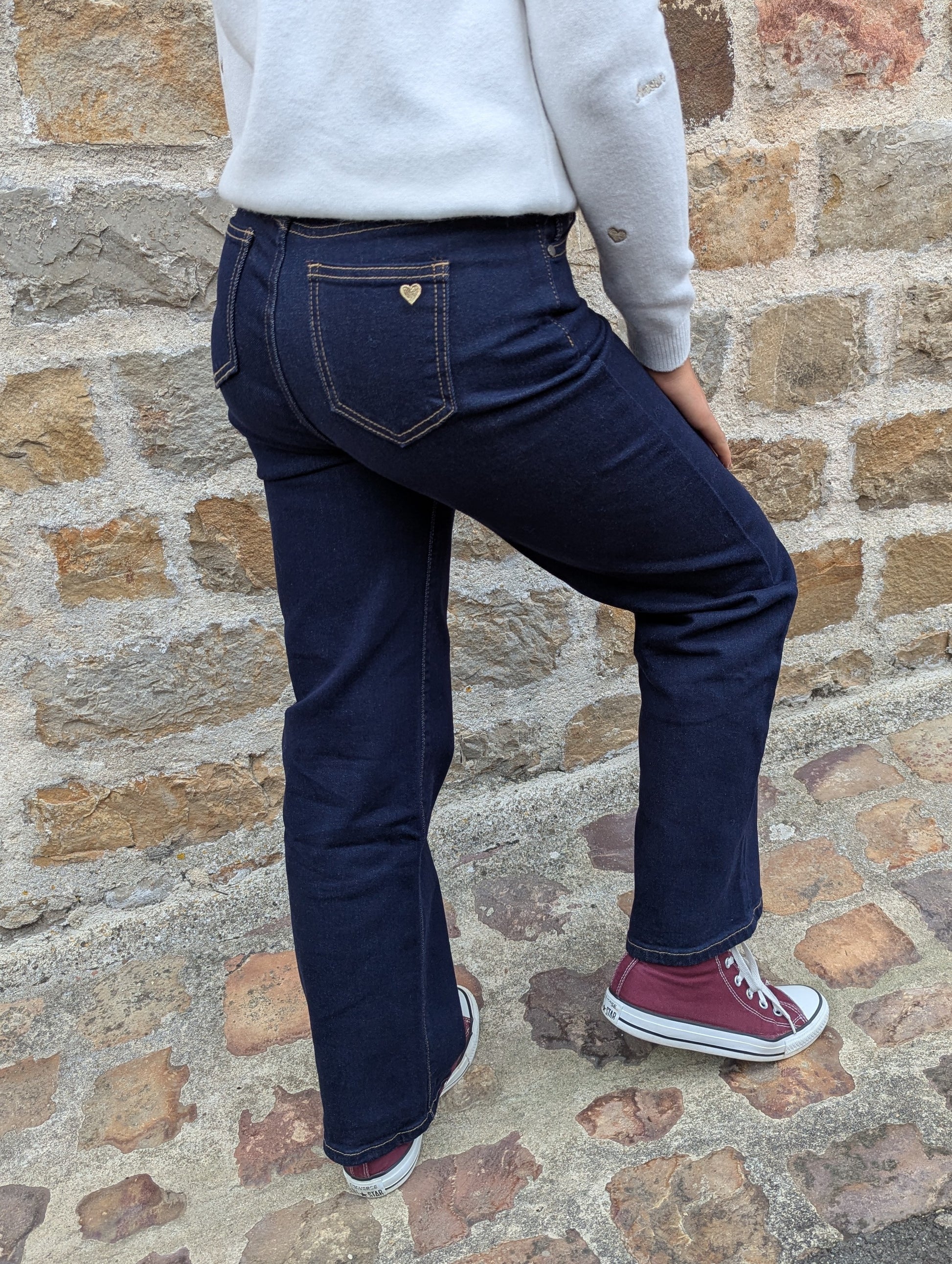 Jean large bleu foncé brut fille avec coeur doré