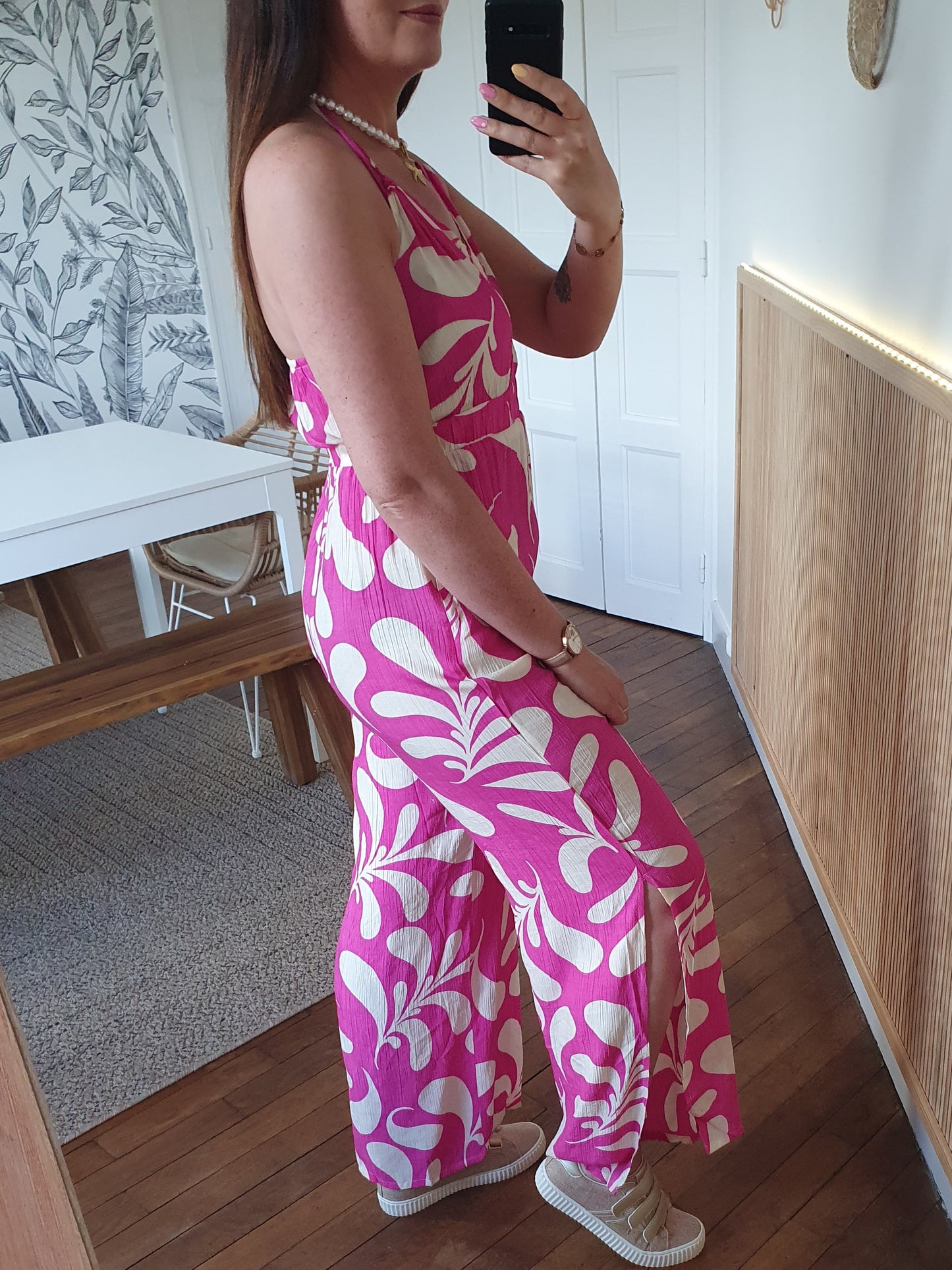 Combinaison pantalon fluide rose fushia dos nu et bretelles