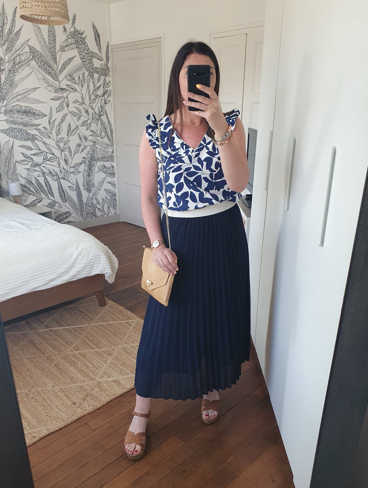 Jupe longue plissée bleu marine taille élastique écru femme
