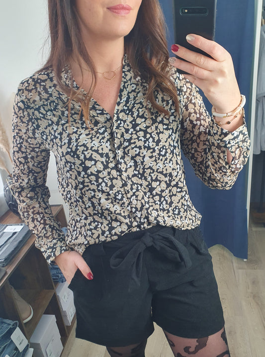 Chemisier fluide femme motif floral noir beige blanc
