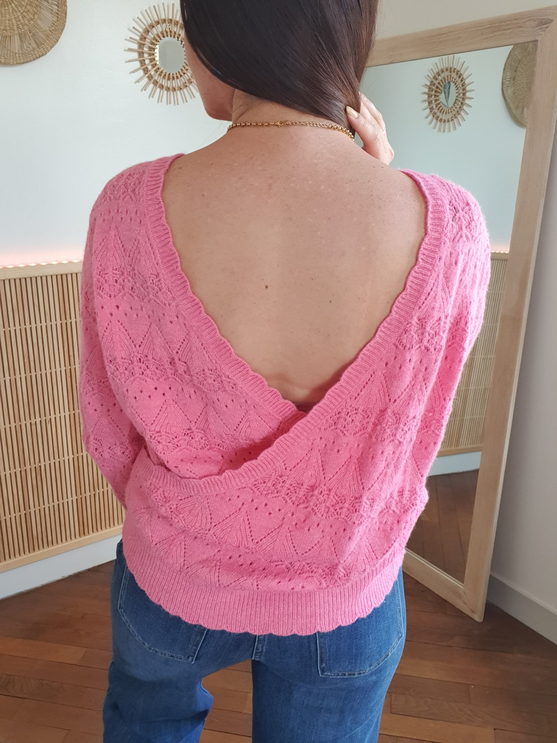 Gilet reversible rose vif forme cache-cœur mailles ajourées