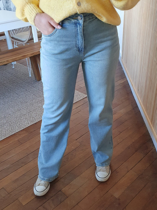 Jean femme coupe wild bleu clair jambes larges taille haute