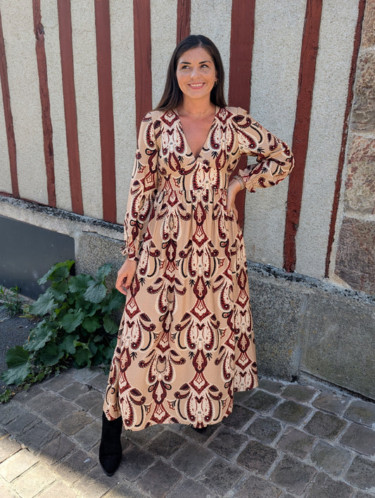 Robe longue bohème beige noir bordeaux manches longues