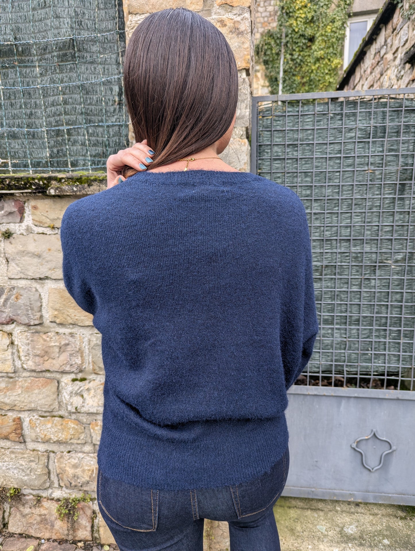 Pull bleu marine brunch croissant café pour femme