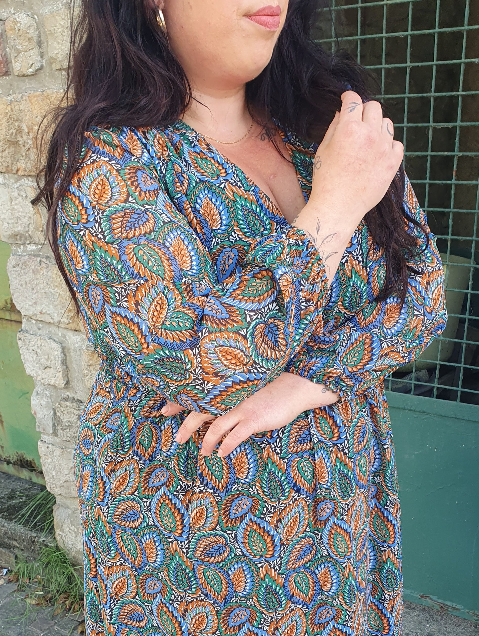 Robe manches longues vert et camel feuilles collection curvy