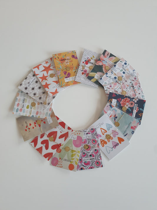 Bracelet maman pour fête des mères idée cadeau avec carte