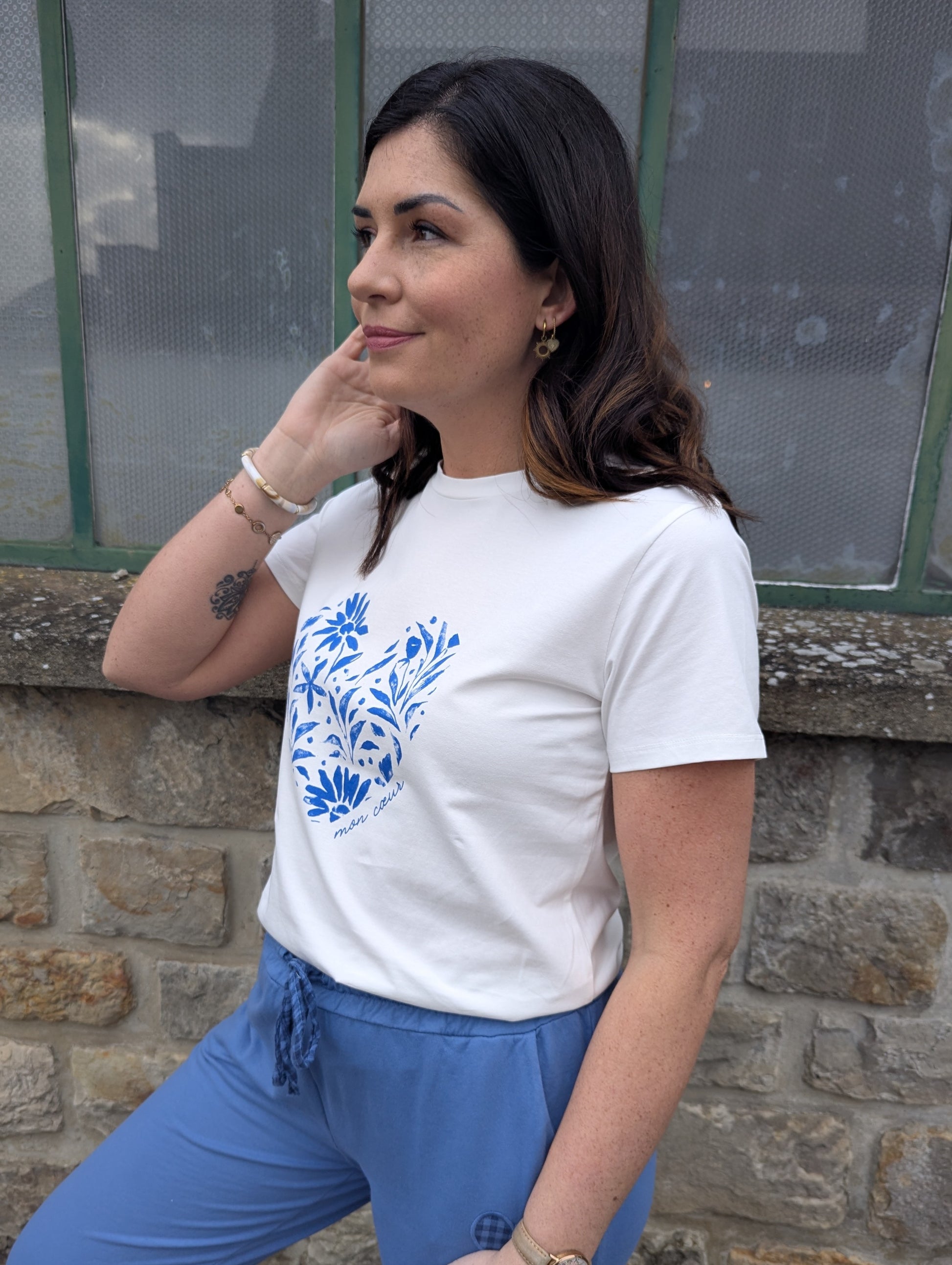 T-shirt mon coeur blanc et bleu pour femme col en v
