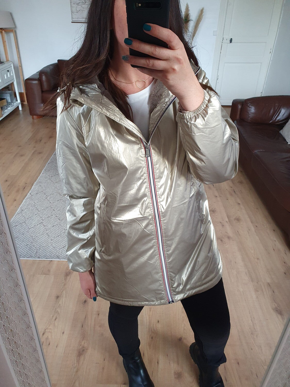 Parka fourrée doré et beige imperméable avec capuche