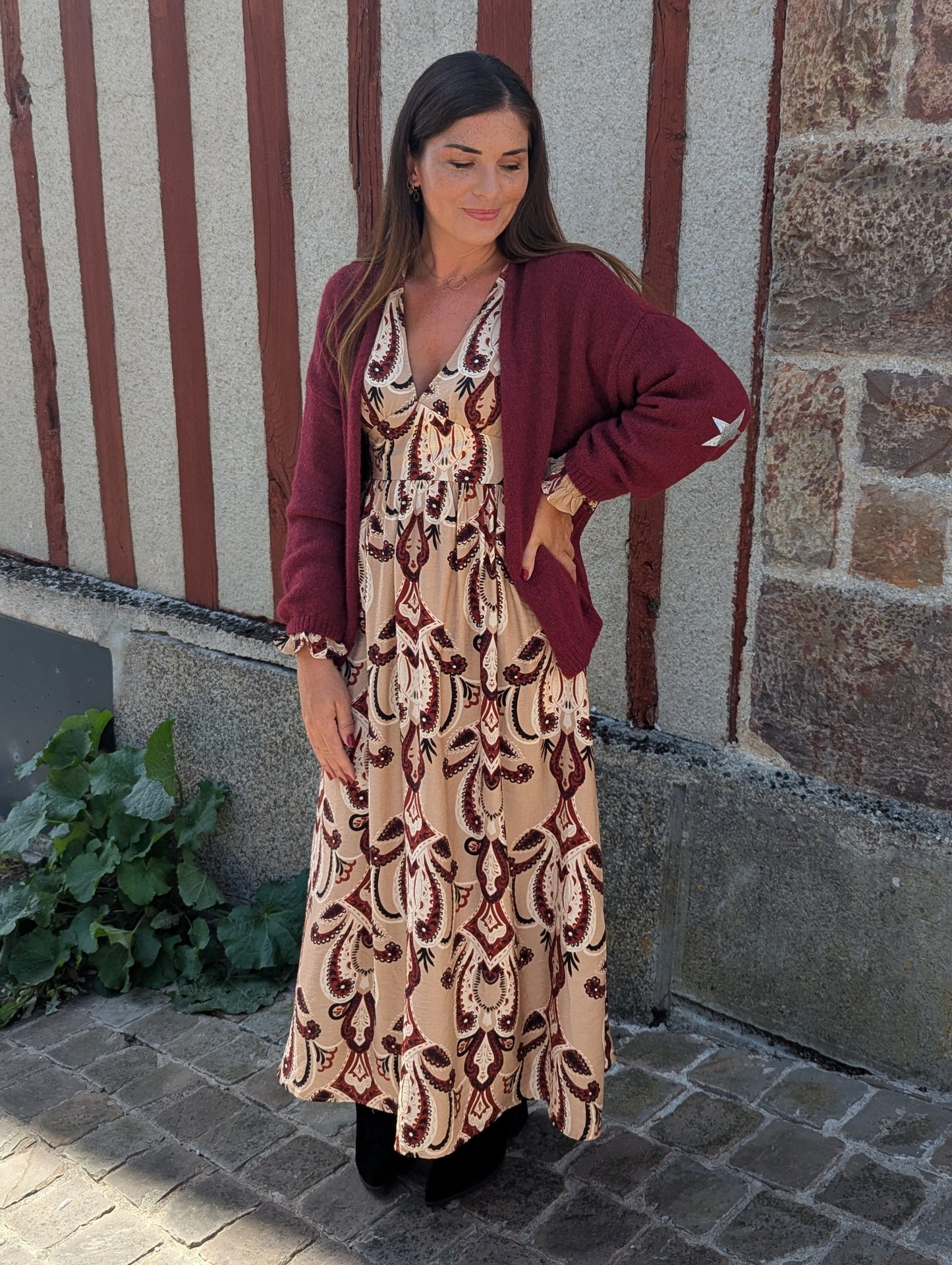 Robe longue bohème beige noir bordeaux manches longues
