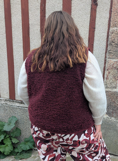 Gilet moumoute sans manche bordeaux effet poil