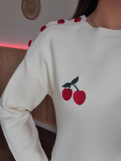 Pull écru col rond avec cerises rouge brodées et boutons