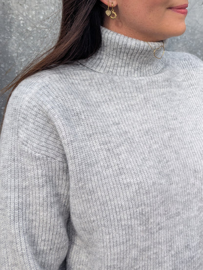 Pull oversize à col roulé gris chiné femme tout doux