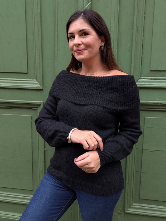 Pull oversize col à revers sur les épaules noir tout doux