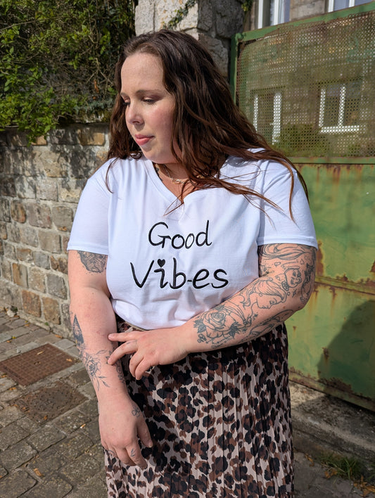 T-shirt GOOD VIBES Curvy (noir)