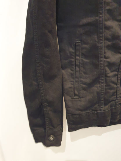 Veste en jean noire cintrée stretch moderne pour homme