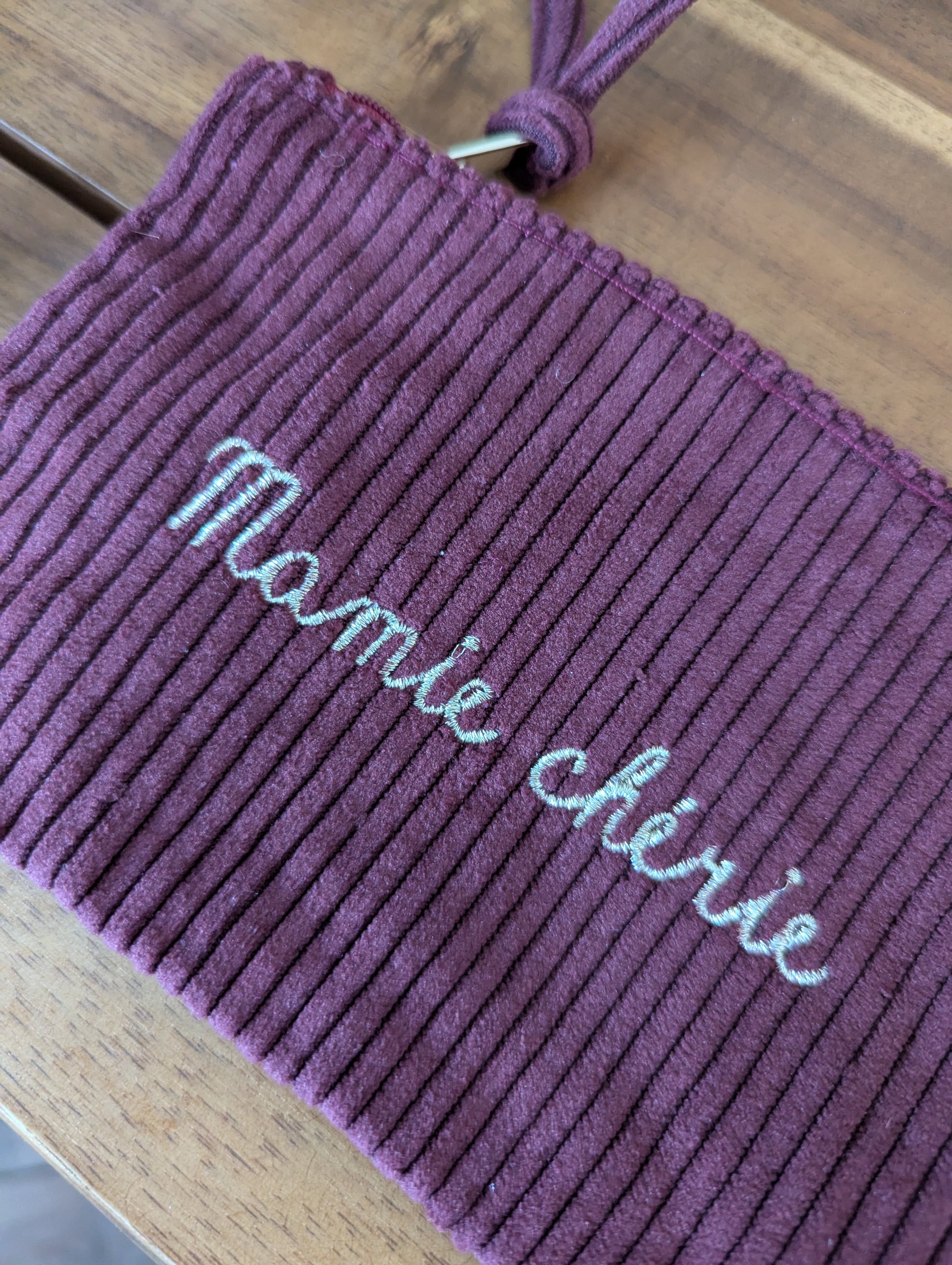 Pochette en velours côtelé Mamie chérie idée cadeau