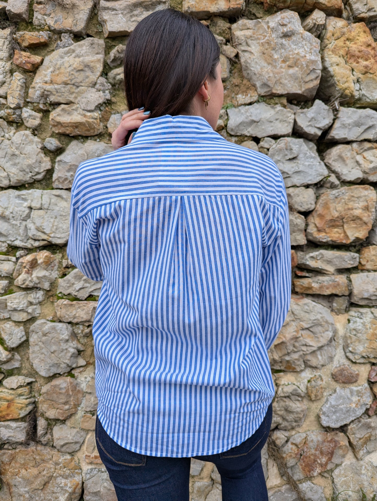 Chemise rayée bleu ciel et blanc coupe droite en coton