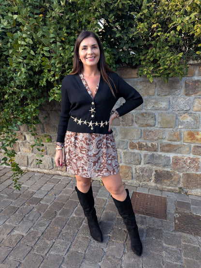 Robe courte fleurie beige et noir manches longues