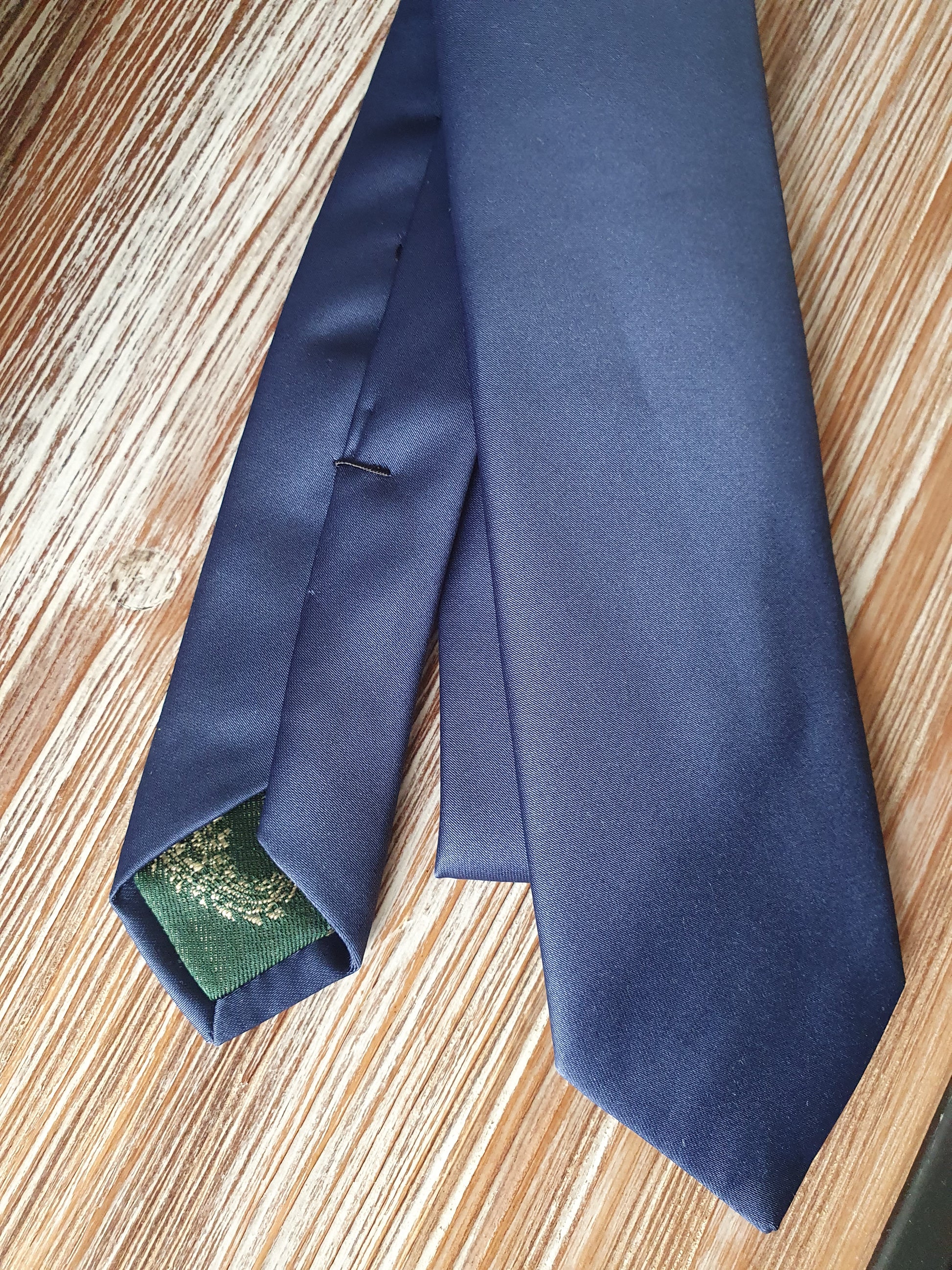Cravate bleu marine pour homme trèc chic