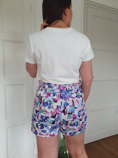 Short fleuri femme très chic avec ceinture taille haute