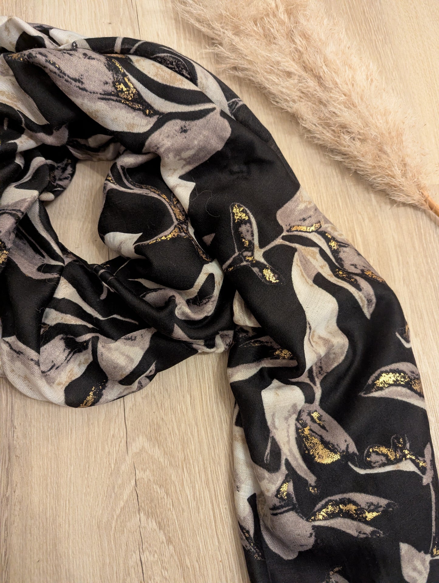 Foulard marbre noir gris beige doré paillettes