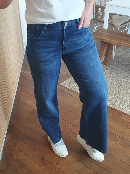 Jean femme coupe wild bleu foncé jambes larges taille haute
