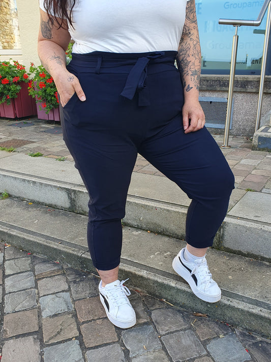 Pantalon chino paperbag bleu marine grande taille curvy