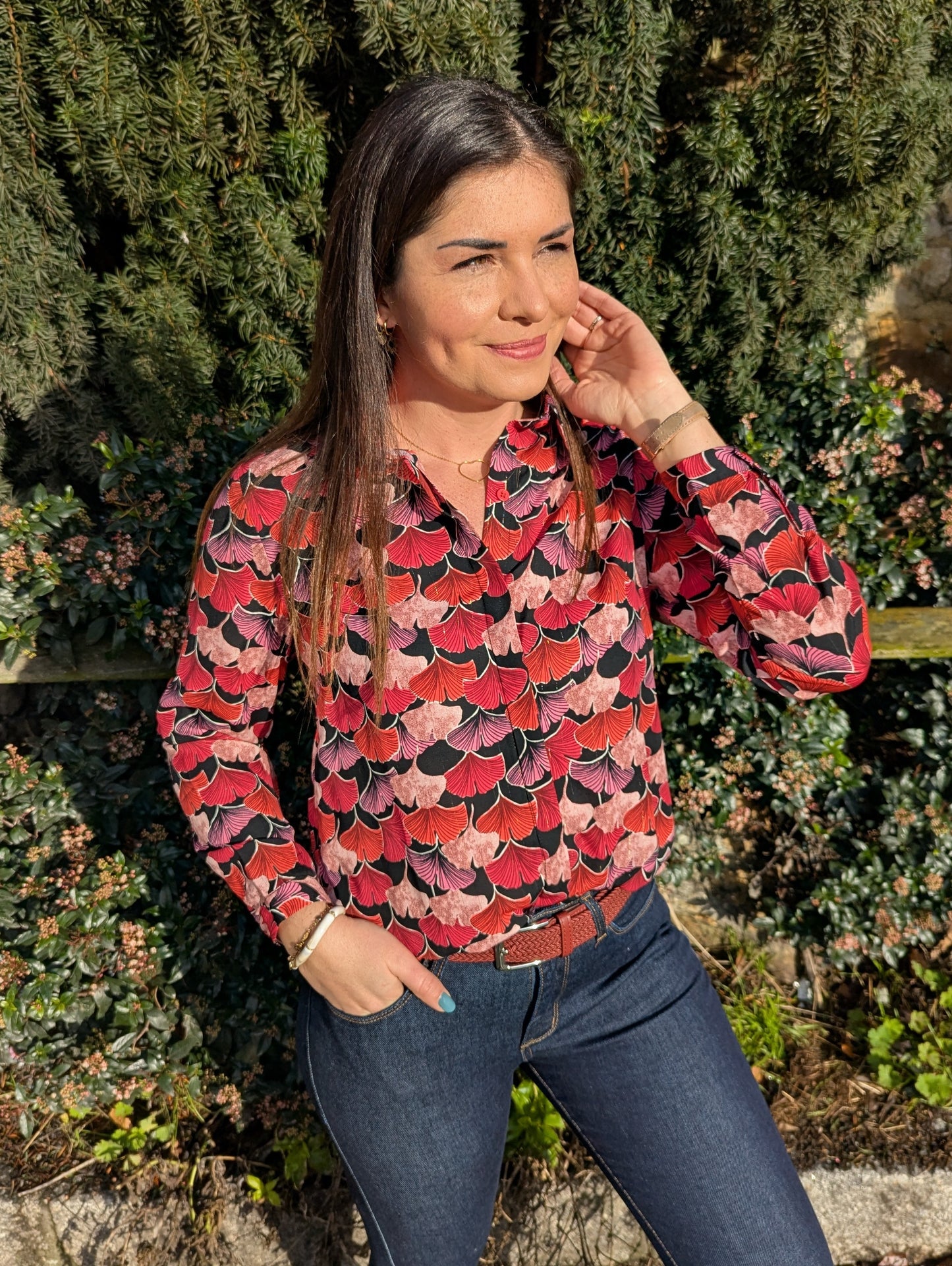 Chemise fluide imprimé motif feuille papyrus rose noir